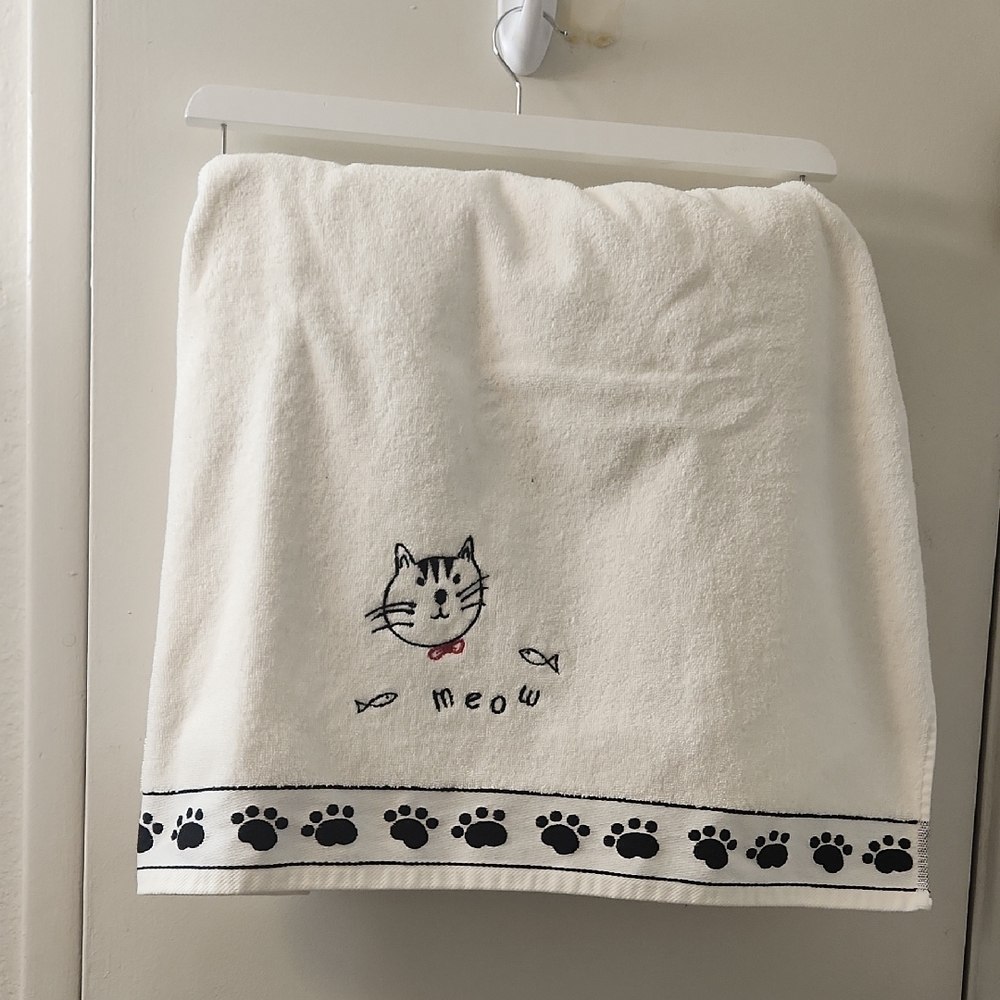 Cute Cat Embroidered Towel